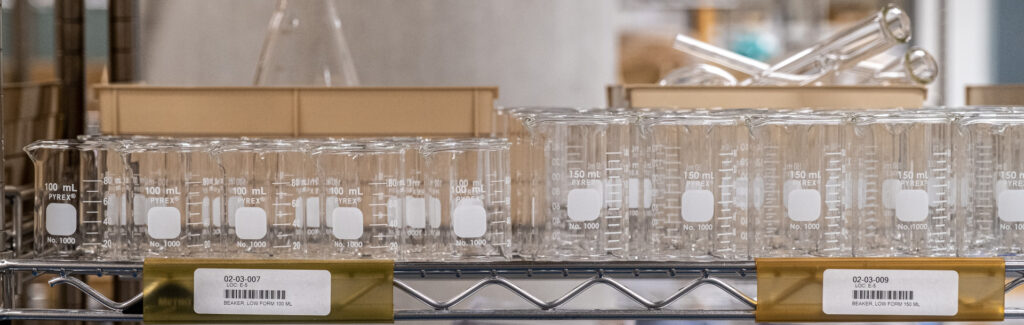 Image of Pyrex beakers illustrating the Chemistry Stockroom